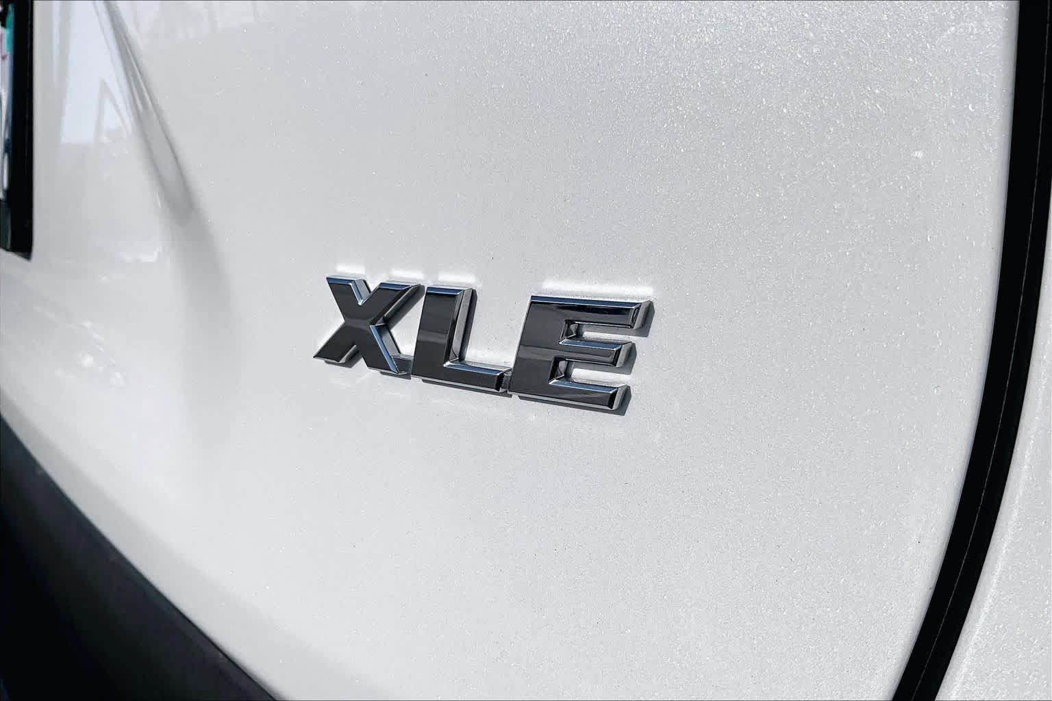 Used 2024 Toyota RAV4 XLE Premium w/ Weather Package FWD image 9