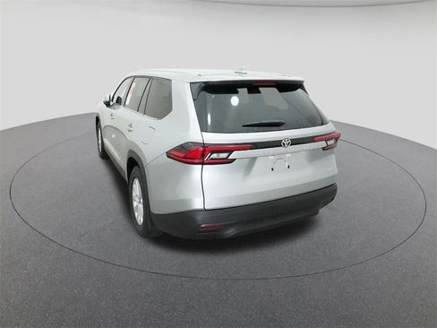 New 2026 Toyota Grand Highlander XLE image 6