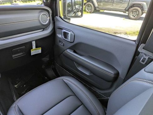 New 2026 Jeep Wrangler Unlimited Sahara AWD/4WD image 17