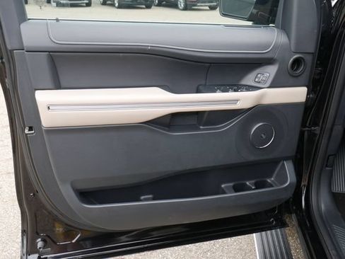 Used 2023 Ford Expedition Max Limited AWD/4WD image 14