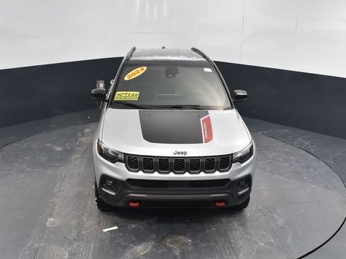 Used 2024 Jeep Compass Trailhawk image 33