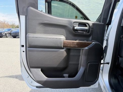 Used 2020 GMC Sierra 1500 Elevation w/ Elevation Value Package image 12