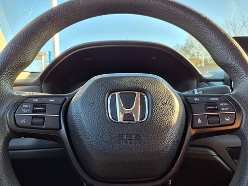 Used 2023 Honda Accord LX image 26