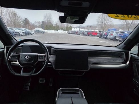 Used 2022 Rivian R1T Adventure image 18