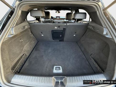 Used 2020 Mercedes-Benz GLA 250 4MATIC w/ Premium Package image 31