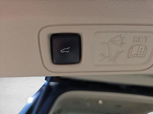 Used 2019 Lincoln Navigator Reserve w/ Cargo Package AWD/4WD image 13