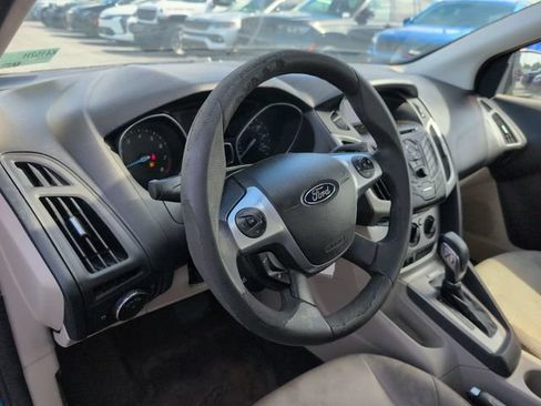 Used 2014 Ford Focus SE FWD image 30