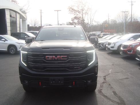 Used 2025 GMC Sierra 1500 AT4 w/ AT4 Premium Package image 2