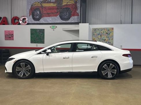 Used 2022 Mercedes-Benz EQS 450+ Sedan image 7