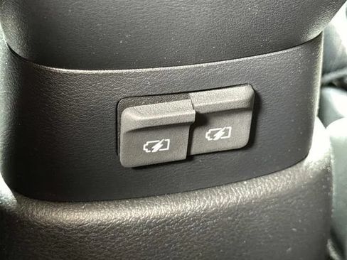 Used 2025 Nissan Kicks Play S FWD image 20