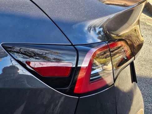 Used 2024 Tesla Model Y Long Range image 23