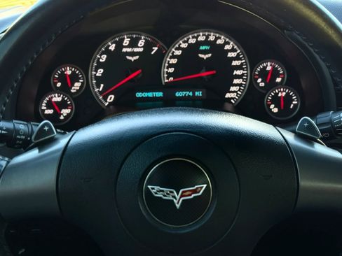 Used 2006 Chevrolet Corvette Convertible w/ Preferred Equipment Group RWD image 23