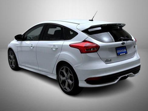 Used 2017 Ford Focus ST FWD image 7