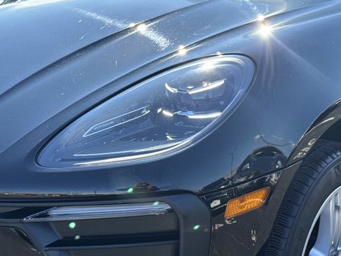 Used 2024 Porsche Macan image 27