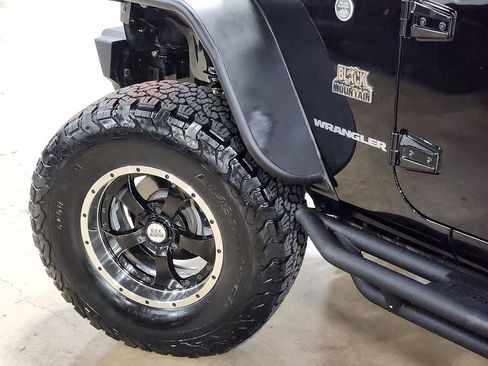 Used 2016 Jeep Wrangler Sport w/ Quick Order Package 24S AWD/4WD image 23
