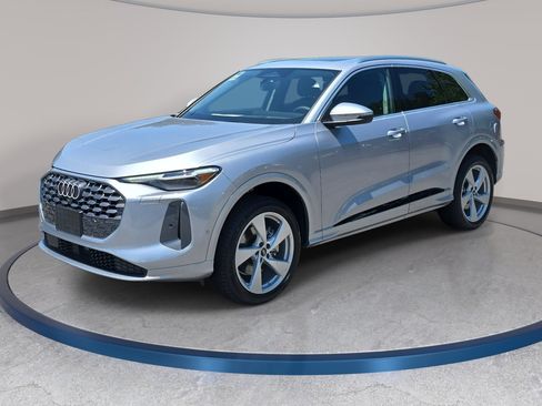 New 2026 Audi Q5 Premium Plus AWD/4WD image 1