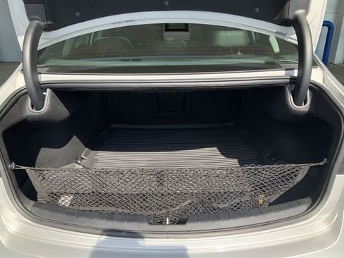 Used 2018 Kia Cadenza Technology image 13