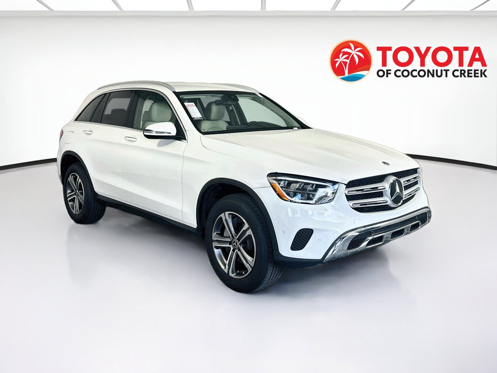 Used 2021 Mercedes-Benz GLC 300 4MATIC image 1