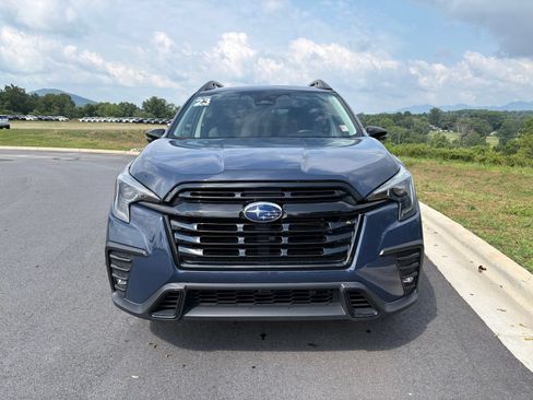 Used 2023 Subaru Ascent Onyx Edition AWD/4WD image 2