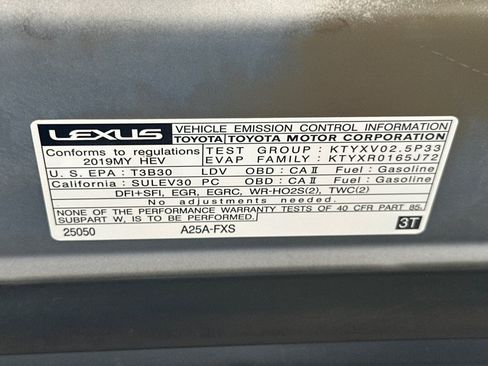 Used 2019 Lexus ES 300h w/ Accessory Package 2 FWD image 29