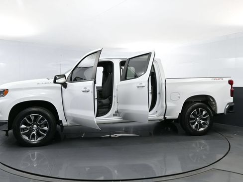 Used 2023 Chevrolet Silverado 1500 LT AWD/4WD image 27