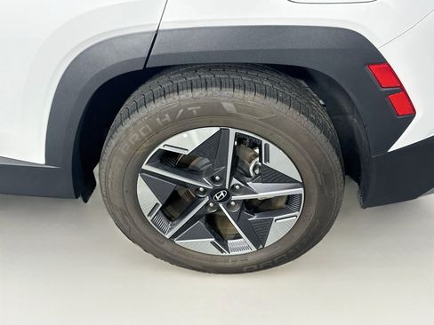 Used 2025 Hyundai Tucson SEL FWD image 11
