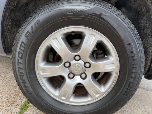 Used 2004 Toyota Highlander 2WD image 21