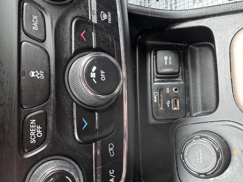 Used 2015 Jeep Cherokee Latitude image 50