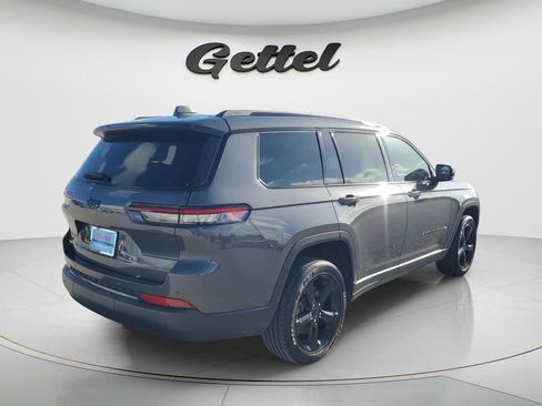 Used 2024 Jeep Grand Cherokee L Altitude AWD/4WD image 5
