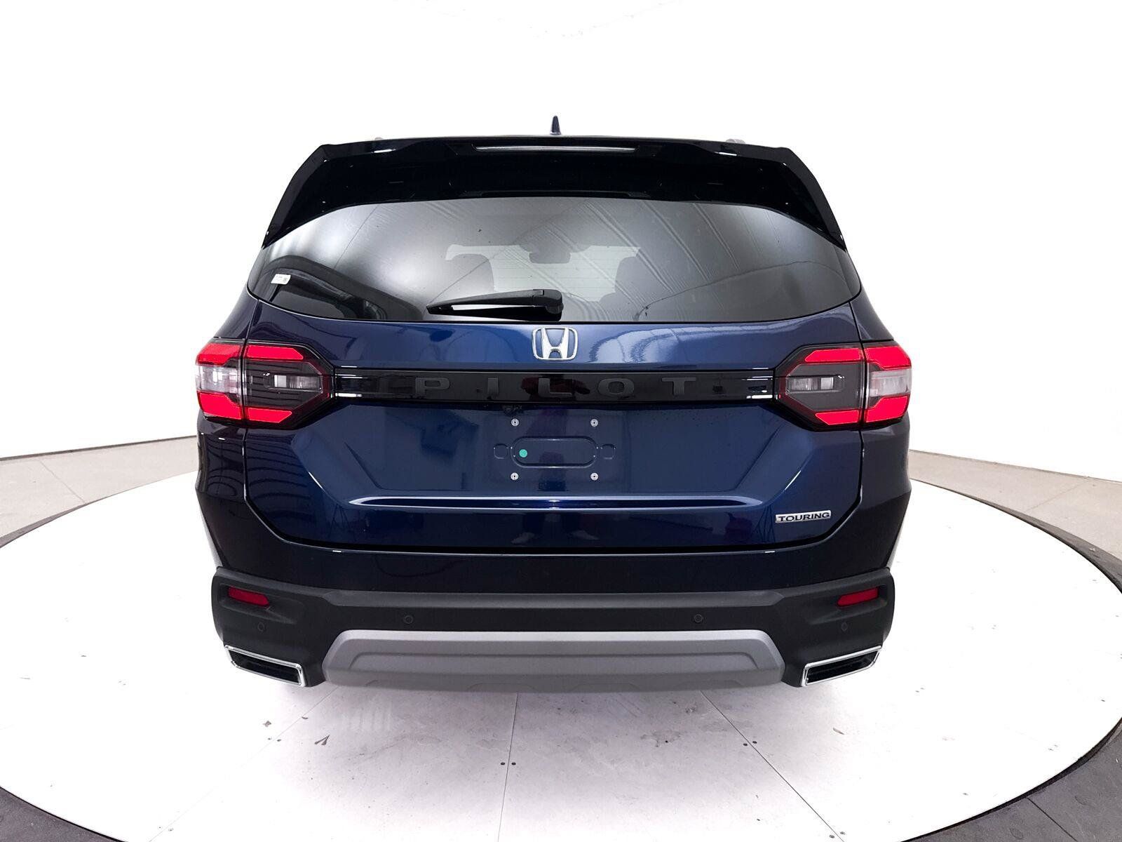 Used 2024 Honda Pilot Touring image 19