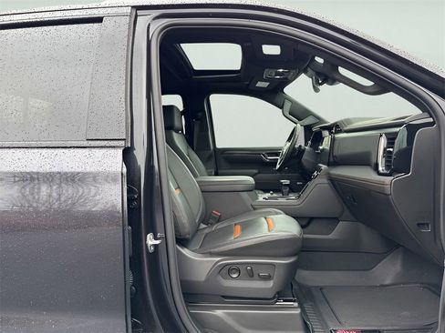 Used 2025 GMC Sierra 1500 AT4 w/ AT4 Premium Package image 10