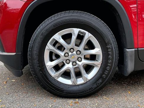 Used 2019 Chevrolet Traverse LT image 34