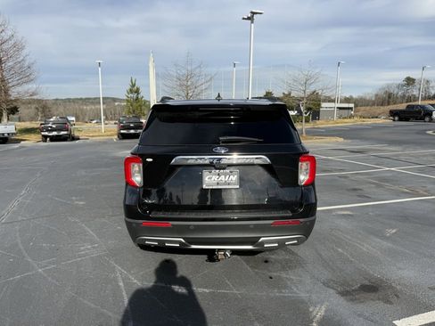 Certified 2023 Ford Explorer XLT w/ Equipment Group 202A image 6