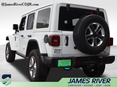 Used 2023 Jeep Wrangler Unlimited Rubicon 4xe w/ Cold Weather Group AWD/4WD image 3