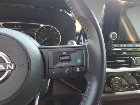 Used 2024 Nissan Pathfinder SV AWD/4WD image 13