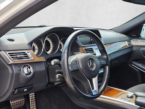 Used 2014 Mercedes-Benz E 350 Sedan image 9