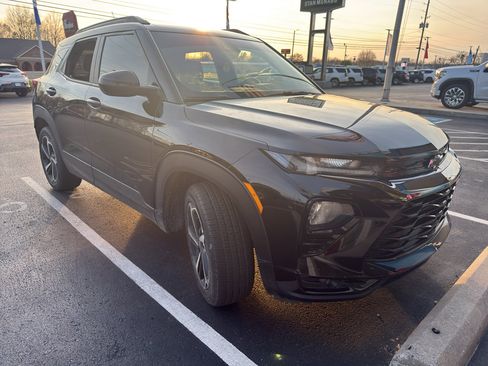 Used 2022 Chevrolet TrailBlazer RS w/ Technology Package image 4