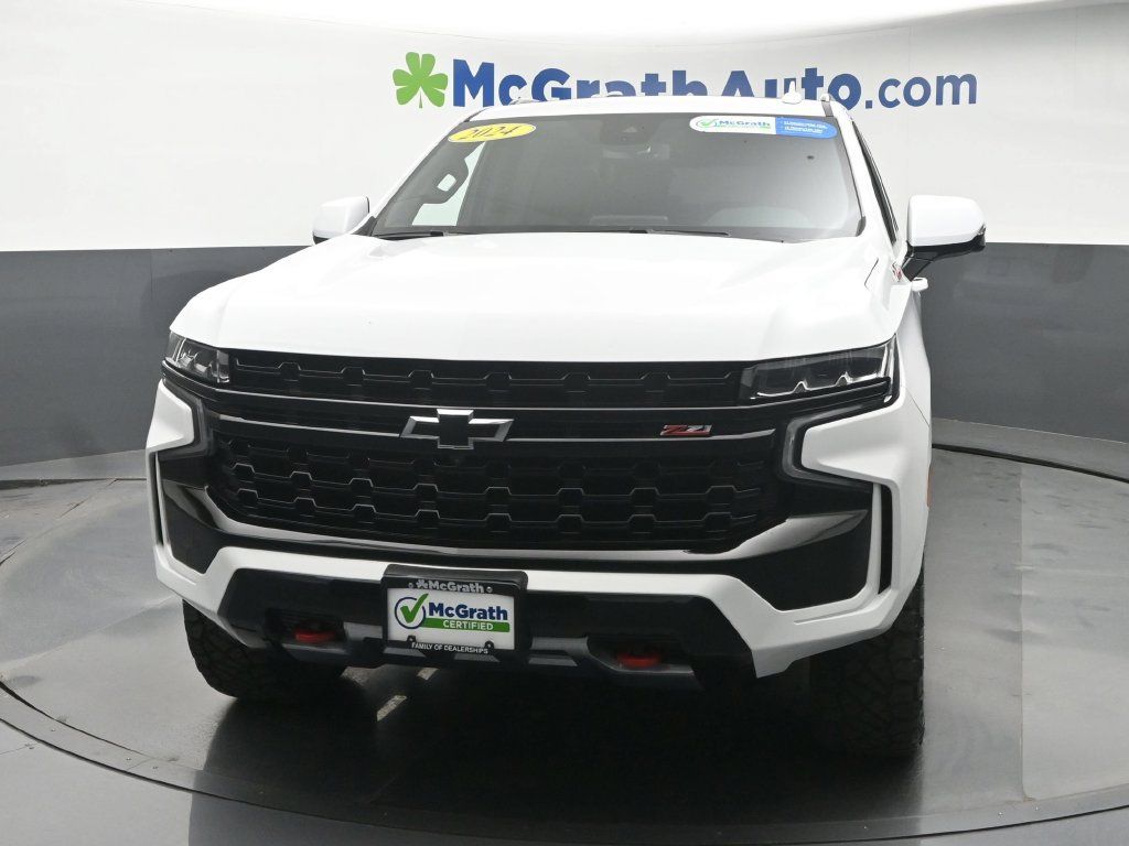 Used 2024 Chevrolet Suburban Z71 w/ Luxury Package AWD/4WD image 23