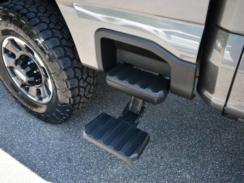 Used 2023 Ford F250 Platinum w/ Tremor Off-Road Package AWD/4WD image 41