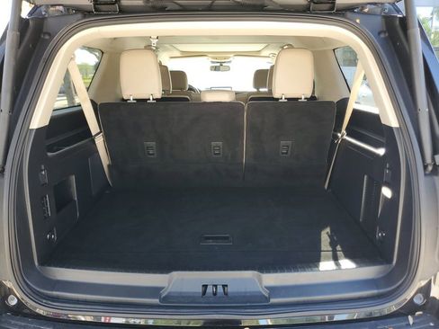 Used 2024 Ford Expedition Max Limited AWD/4WD image 10