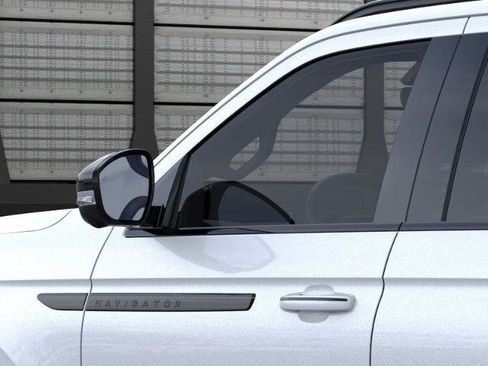 New 2026 Lincoln Navigator L Reserve AWD/4WD image 20