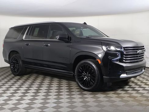 Used 2024 Chevrolet Suburban High Country w/ Advanced Technology Package AWD/4WD image 59