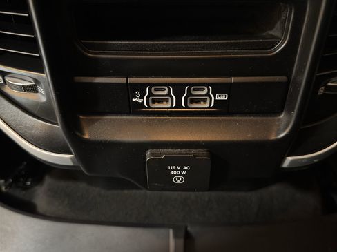 Used 2020 RAM 1500 Big Horn AWD/4WD image 13