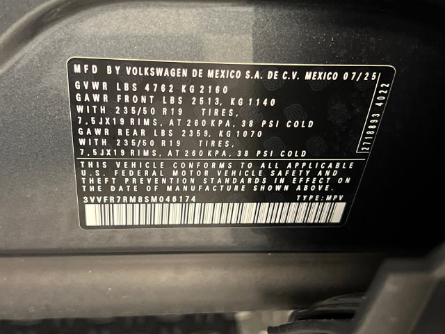 Certified 2025 Volkswagen Tiguan SE FWD image 28