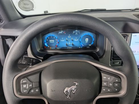 New 2025 Ford Bronco 4-Door image 14