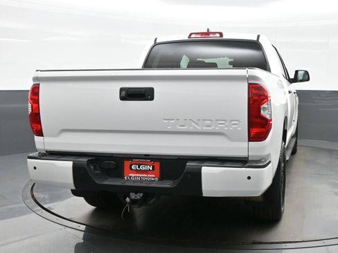 Used 2020 Toyota Tundra Limited w/ Limited Premium Package AWD/4WD image 4