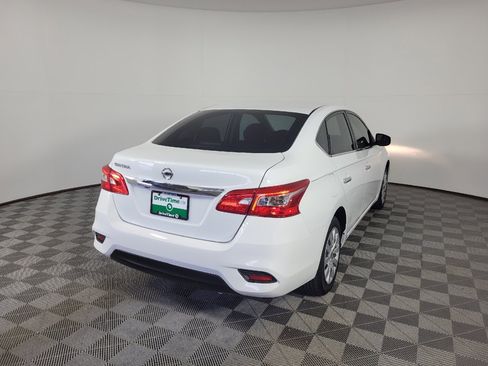 Used 2019 Nissan Sentra S FWD image 9