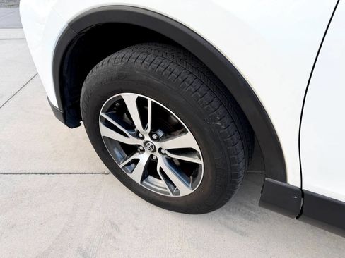 Used 2018 Toyota RAV4 XLE image 12