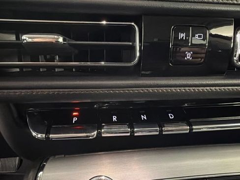 Used 2023 Lincoln Aviator 2WD w/ Class IV Trailer Tow Package image 26