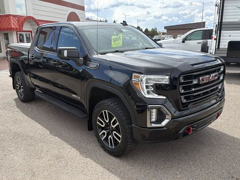Used 2022 GMC Sierra 1500 AT4 w/ AT4 Premium Package AWD/4WD image 2